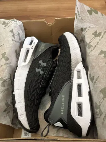 언더아머 HOVR 메가 2 클론 26cm