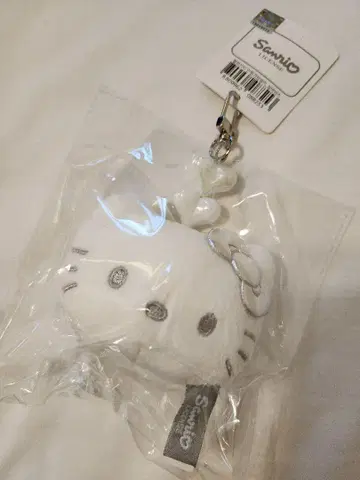 신상품 미사용 한국 한정판 Sanrio 헬로키티 키링 실버 키티