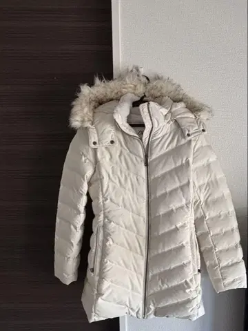 아이보리 후드 부착 다운 자켓 ZARA