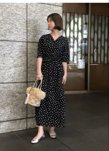 새상품급! 데미룩스 빔즈 오픈 카라 도트 원피스 블랙 38