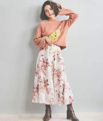 Noela 새상품급 컷 자카드 꽃무늬 스커트 오렌지 핑크