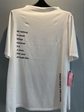 티셔츠 택 포함 새상품