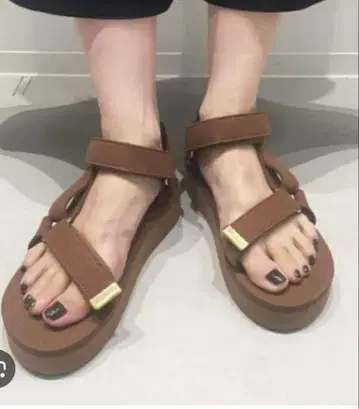 라빠르망 별주 SUICOKE 스트랩 샌들 브라운 23cm