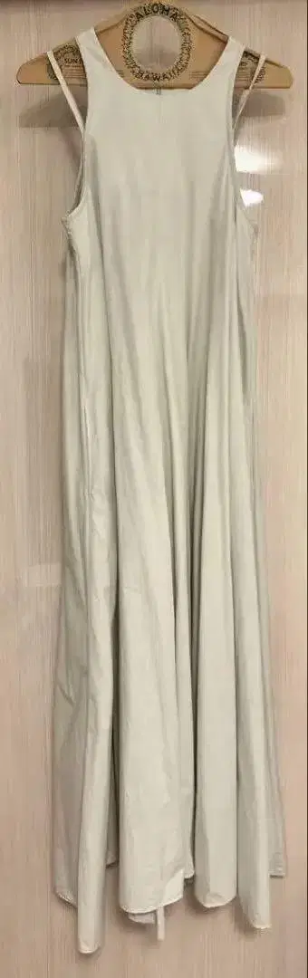 사야카 데이비스 더블 스트랩 슬리브리스 롱 원피스 블루
