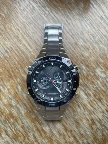 EDIFICE 크로노그래프 메탈 밴드 시계, 전파
