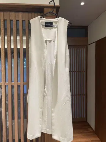 UNITED ARROWS 아이보리 베스트