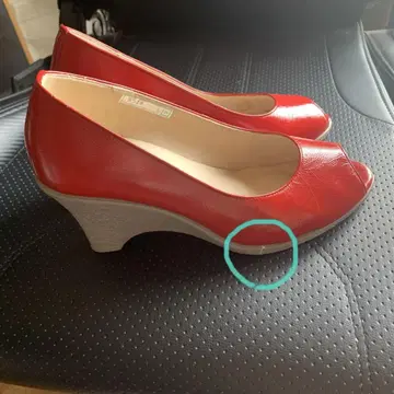 새상품급 힐즈 애비뉴 빨간색 24cm 오픈토