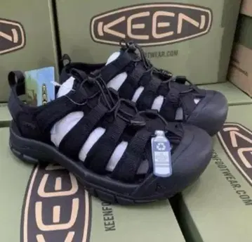 KEEN 24cm 블랙 스포츠 샌들