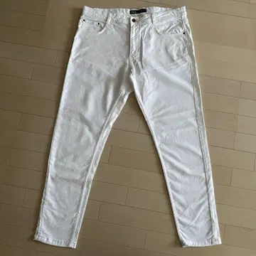 자라 화이트 데님 팬츠