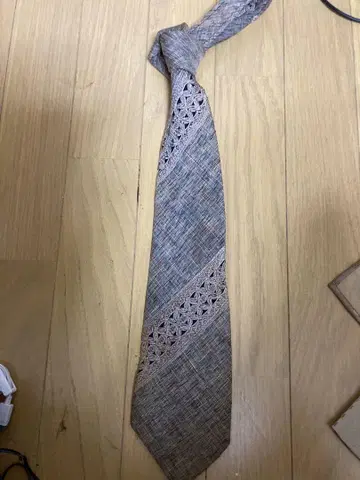 M TAR 민속풍 넥타이 그레이 계열