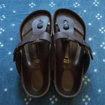 새상품급 버켄스탁 샌들 24cm