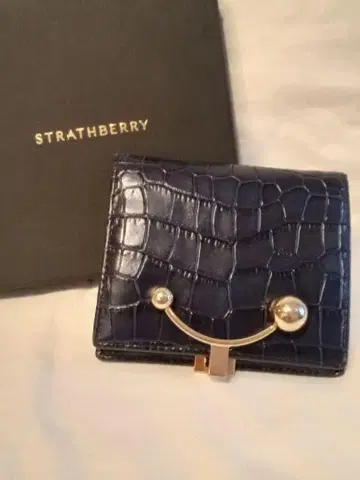 STRATHBERRY 네이비 접이식 지갑 [새상품급] [박스 포함]