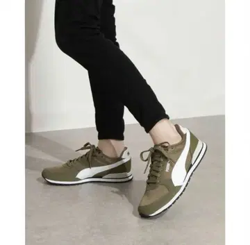 푸마 스니커즈 중고품 새상품급 ST 러너 385510-06 23cm