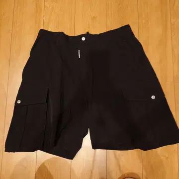 DSQUARED2 블랙 숏 팬츠 52
