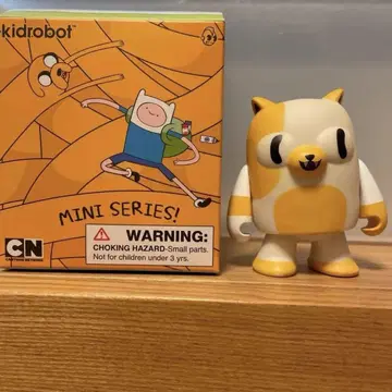 어드벤처 타임 3인치 미니 피규어 KIDROBOT 케이크