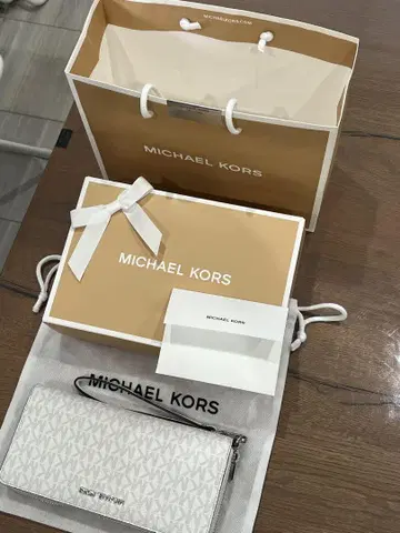 마이클코어스 MK 로고 장지갑 화이트