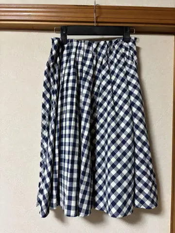 체크 무늬 스커트 플레어