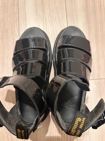 닥터 마틴 샌들