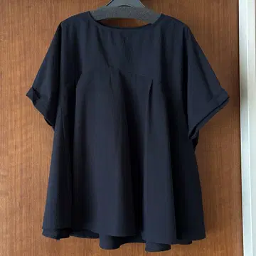 URBAN RESEARCH DOORS 플레어 절개 블라우스 NAVY