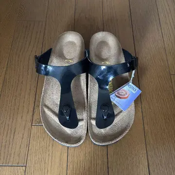 버켄스탁 기제 에나멜 블랙 37
