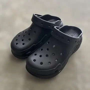 크록스 블랙 버블 크러쉬 크로그 통굽