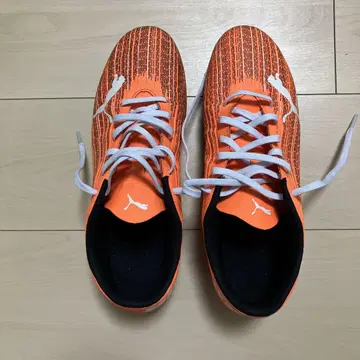 Puma 스파이크 슈즈 오렌지