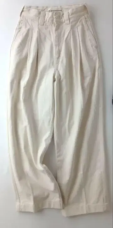 THE SHINZONE TOMBOY JEAN S 화이트 톰보이