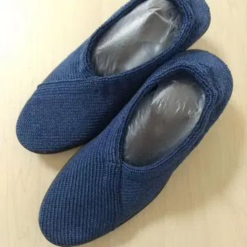 미사용 새상품 아르코페디코*36/23.5cm 니트 경량 플랫슈즈