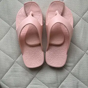 RACBAKI 핑크 샌들