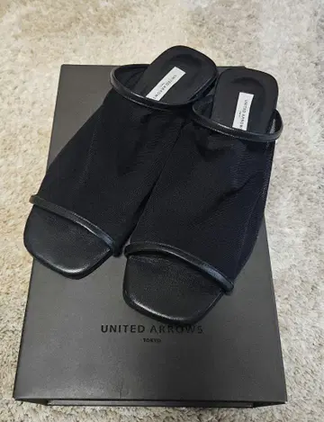 UNITED ARROWS 와이드 메쉬 뮬 유나이티드 애로우즈