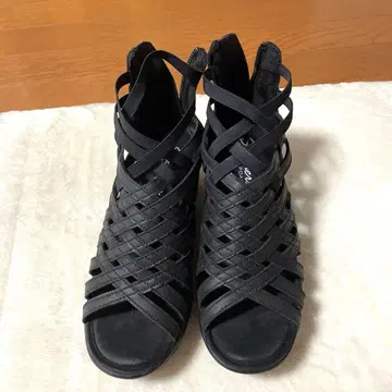 스케쳐스 글래디에이터 샌들 통굽 메쉬 블랙 23cm