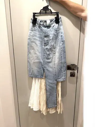 UN3D 레이어드 데님 스커트
