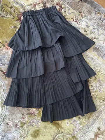 GRETTA BELLA 블랙 플리츠 스커트