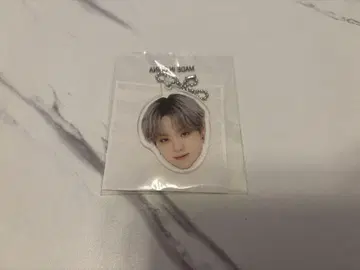 TREASURE 지훈 얼굴 아크링 키링