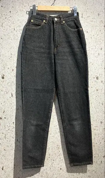 이탈리아제 90년대 SOMETHING 데님 팬츠 테이퍼드 블랙