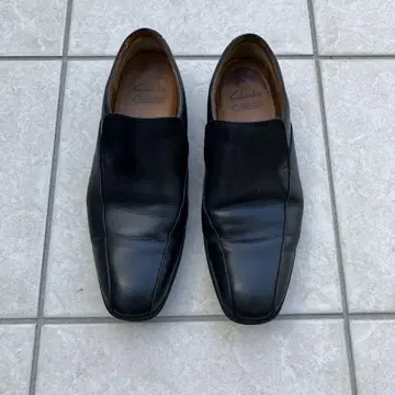 클락스 블랙 슬립온