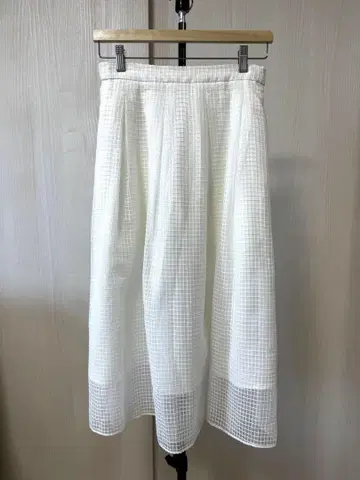 2023AW Ballsey 시어 체크 도비 박스 턱 스커트