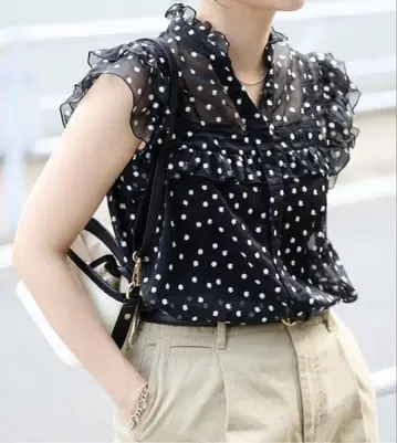 IENA 양류 프릴 핀턱 프렌치 블라우스
