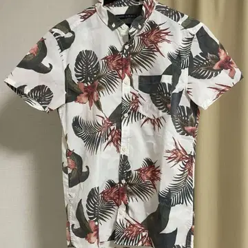 Bershka 패턴 셔츠 반팔 S 사이즈 구제 의류 used