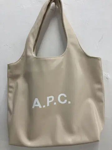 아페쎄 베이지 토트백
