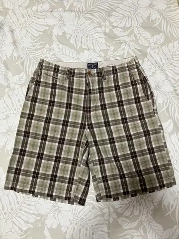 AMERICAN EAGLE 체크 무늬 숏 팬츠