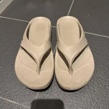 Oofos Nomad 노마드