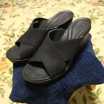 크록스*블랙 웨지 샌들 크로스 스트랩(W7) 23cm