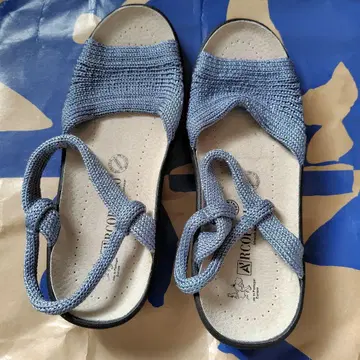 ARCOPEDICO 블루 샌들