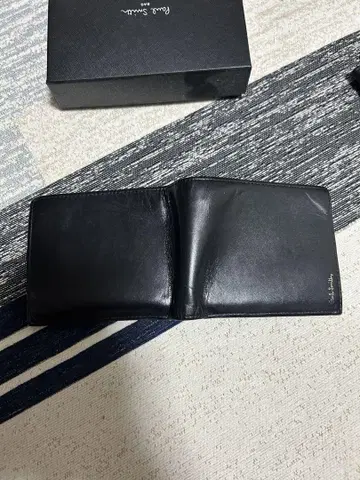 폴 스미스 두겹 지갑 멀티 스트라이프 가죽 블랙