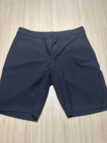 Lululemon 블랙 숏 팬츠