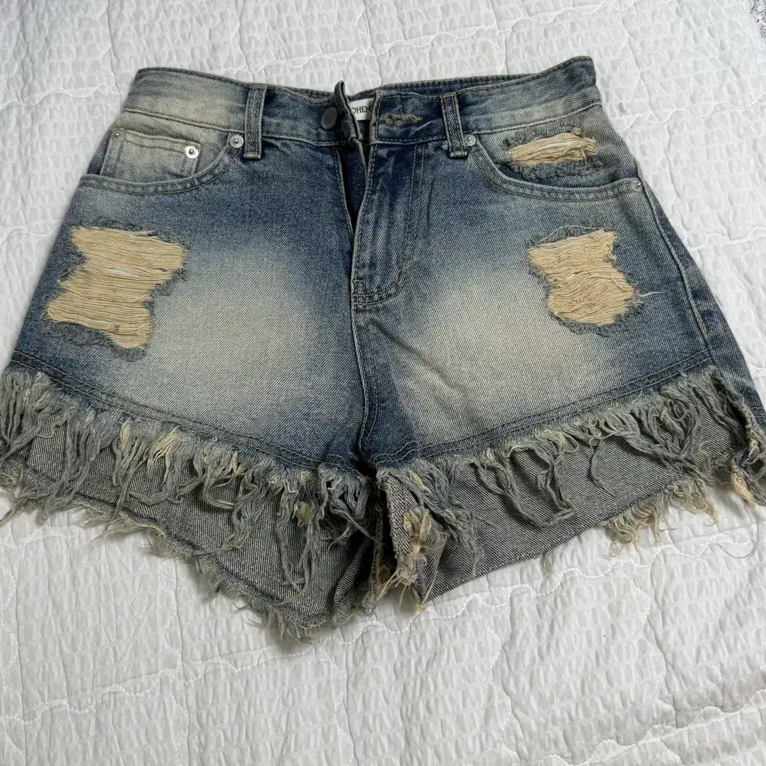【BOHEMIAN SEOUL】FRONT POCKET DENIM SHORTS Front Pocket Denim Shorts Blue | NA-KD