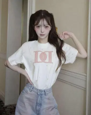 Darich 퀼팅 아플리케 비쥬 티셔츠