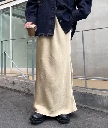 새상품 CIAOPANIC TYPY 새틴 스커트 베이지