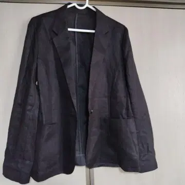 DoCLASSE 블랙 테일러드 자켓